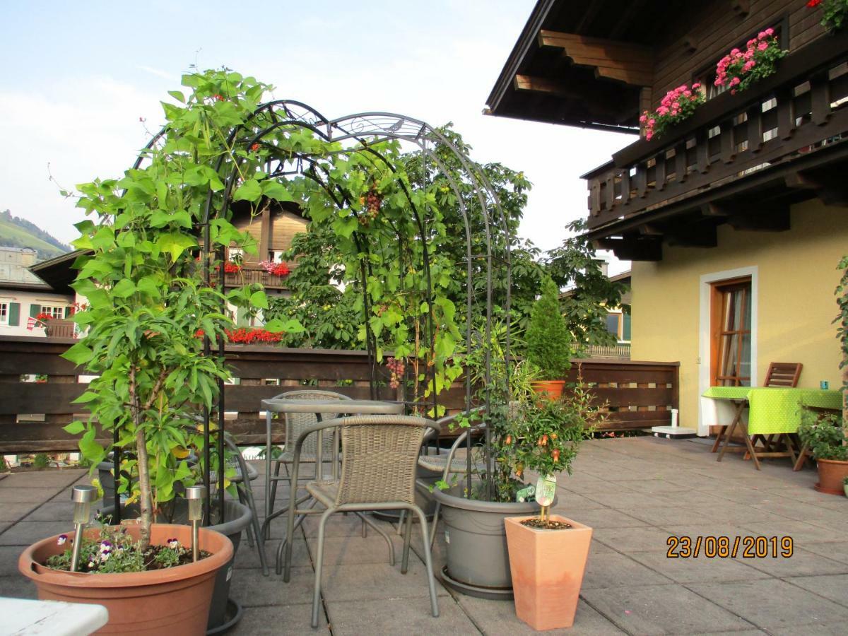 Haus Am Dorfplatz Apartment Uttendorf Exterior photo
